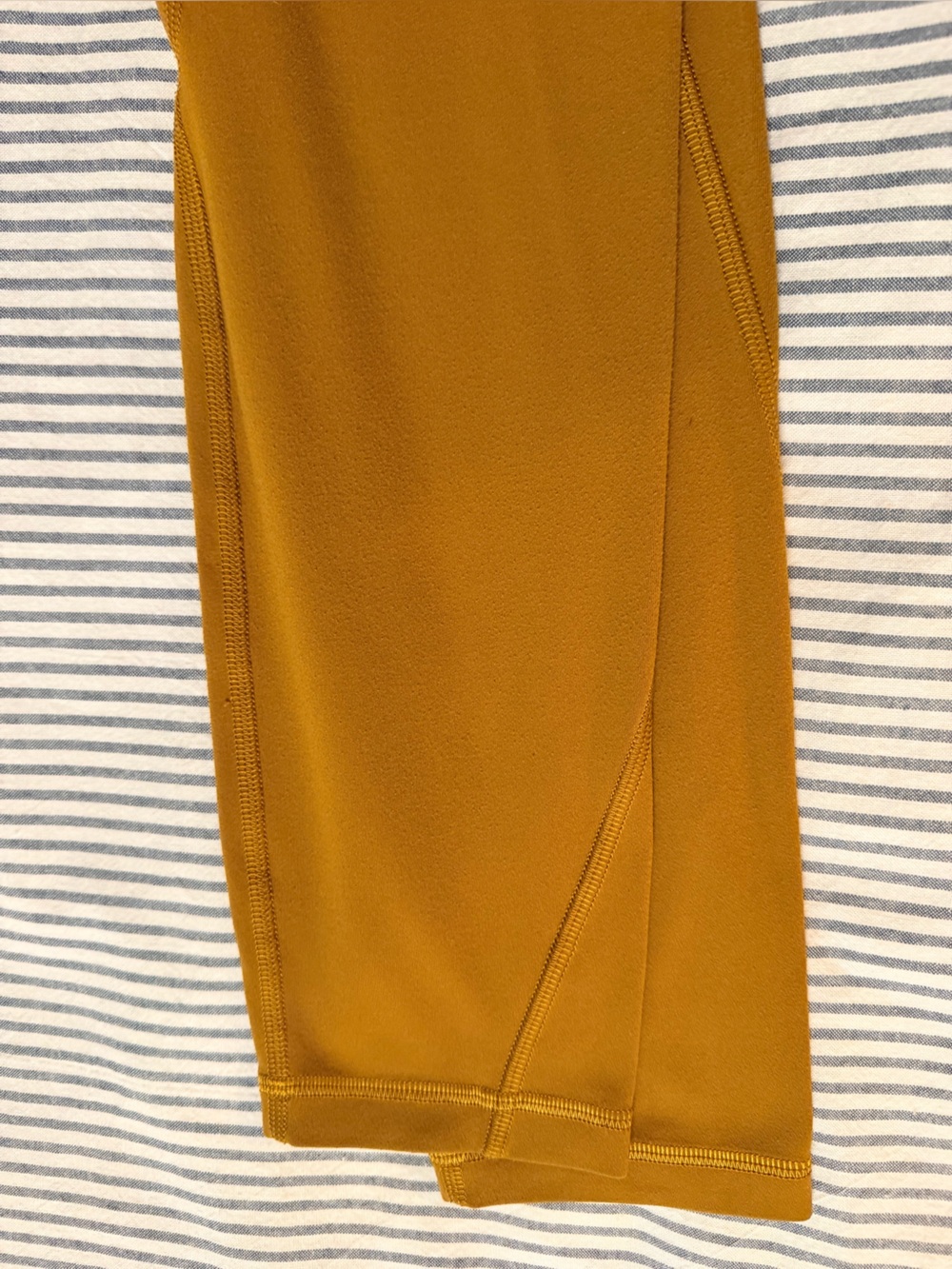 Lululemon Align 26” High-Waist Mustard  Leggings 0-2 - Picture 10 of 16